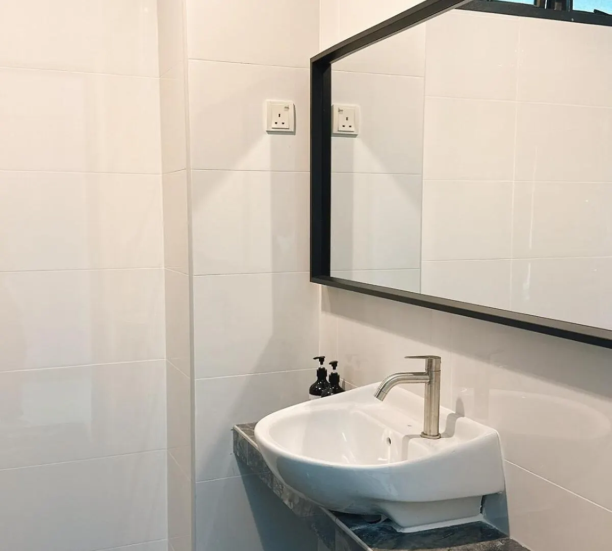 Apartment 25 -Stylish Black Modern Retreat At Mount Austin,Jb Johor Bahru