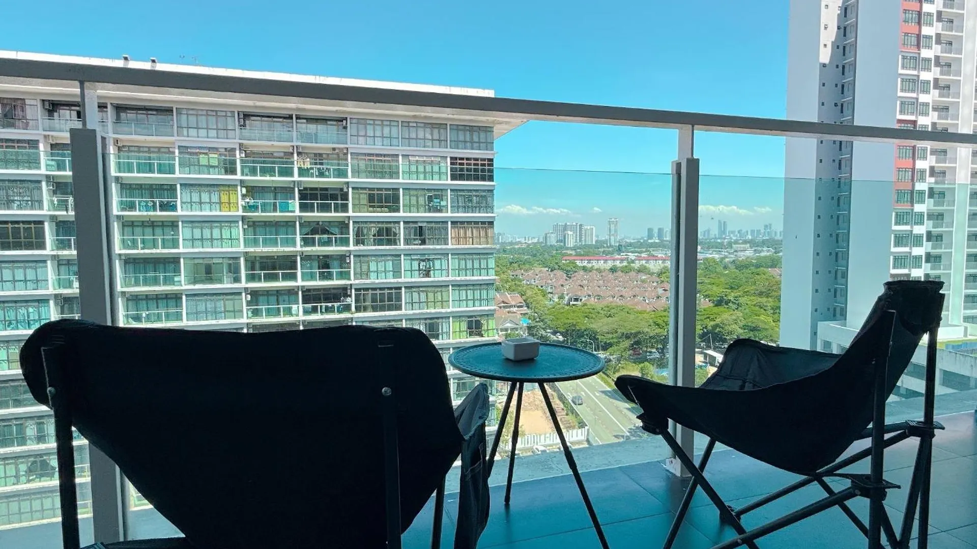 25 -Stylish Black Modern Retreat At Mount Austin,Jb Johor Bahru Apartment